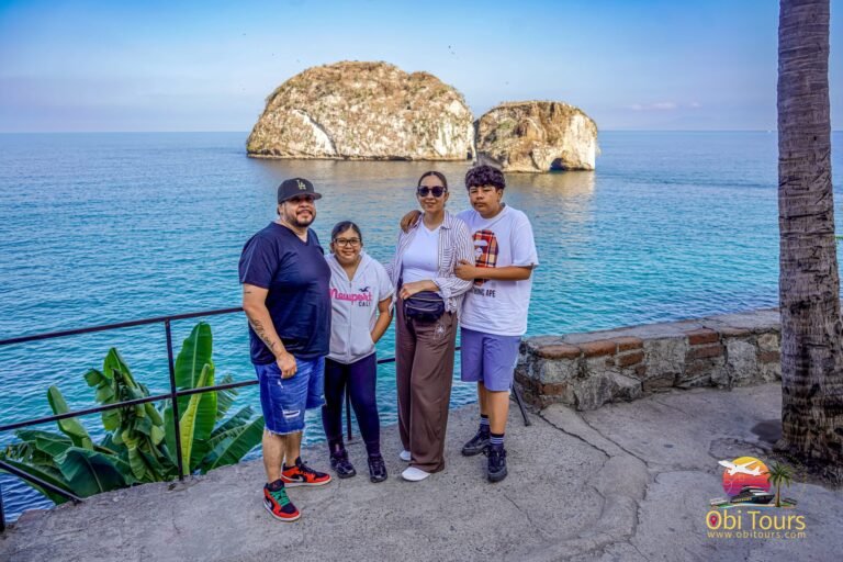 Family photo at Los Arcos viewpoint