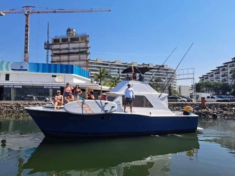 Black Diamond private boat in Puerto Vallarta